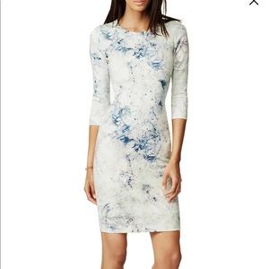 Hunter Bell 3/4 Sleeve Sheath